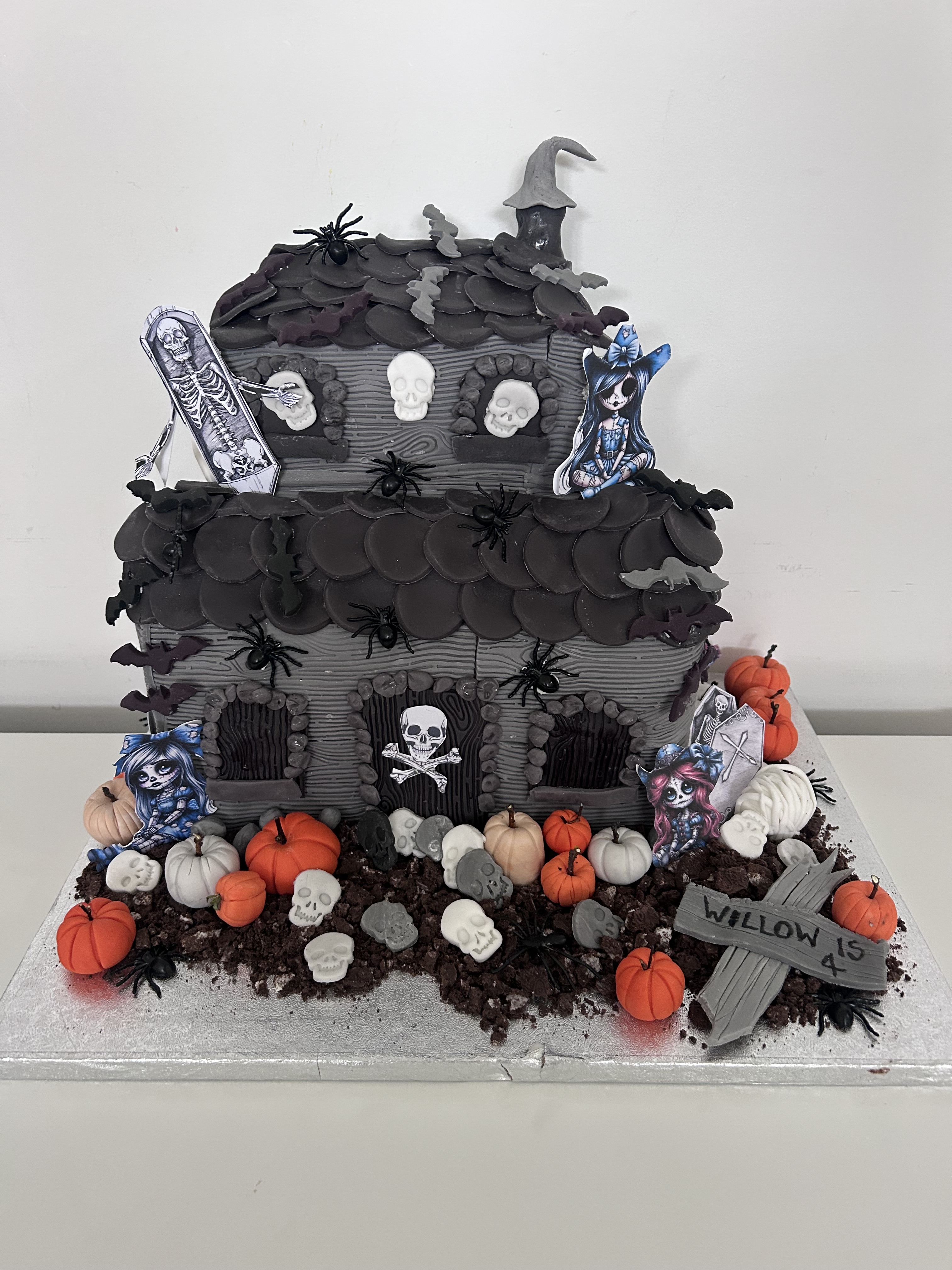 Children's cake by Blossom Bakery, Chelmsford